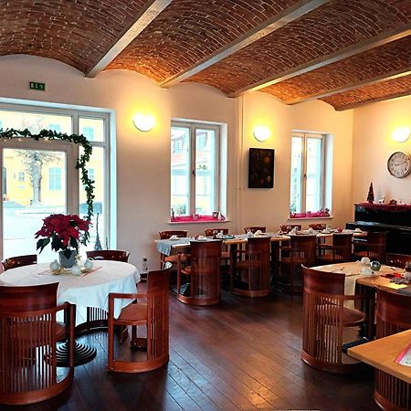 Hotel Vierseithof Лукенвальде Экстерьер фото